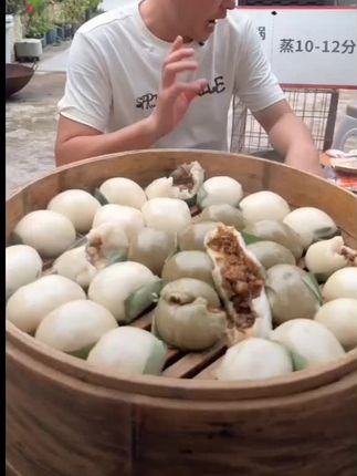 #闭眼冲的双11宝藏零食清单 杨队长推荐叶儿粑又名猪儿粑。皮薄馅多,糯香味甜。老人小孩都喜欢#叶儿粑 #美食 #分享家乡美食