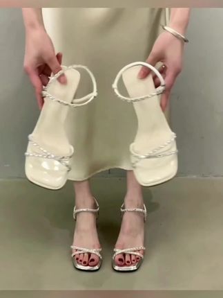 贾不假凉鞋女款2025新款夏季绝美时尚水钻仙女风配裙子一字高跟鞋#女凉鞋厚底 #女凉鞋新款 #女凉鞋推荐爆款 #女鞋子洋气时髦 #女鞋子夏季