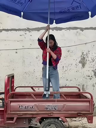 雨伞固定器户外摆摊伞夹太阳伞遮阳伞固定桌面三轮车大伞固定支架