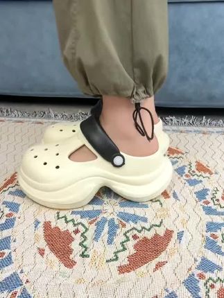 春夏新品布芽小兜女洞洞鞋,厚底增高,时尚简约,双色小蛮腰设计外穿佳