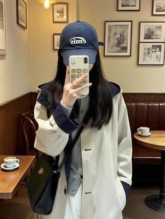 秋天的第一件风衣 #风衣穿搭。#慵懒风穿搭 #被秋日氛围感穿搭拿捏了 #秋季不露腿穿搭 #秋天变时髦就从韩系穿搭开始