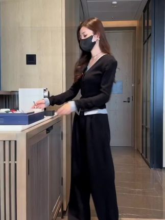 #假两件套装#显瘦穿搭 #谁穿谁好看#早秋新款#时髦精