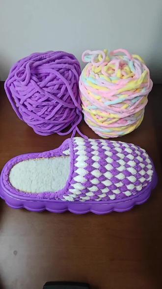 大家快来看这个棉拖钩织新手教程呀!看完视频以后你冬天就不用再买棉拖啦!
棉拖新手钩织教程-双色钩织(一)#手工 #棉拖鞋 #新手教程 #钩针编织