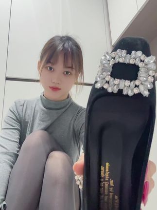 天冷了#袜子控#厚灰丝袜 @诺雯雯s @是雯雯吖