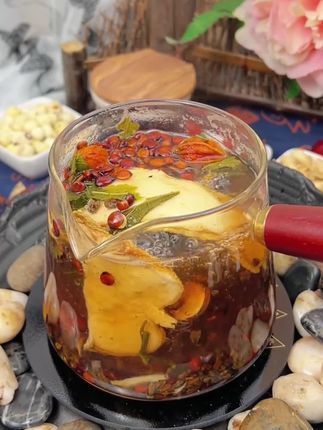 宝子们,酸枣仁茯苓百合茶太可啦😍晚上睡不好的一定要试试,喝起来有股淡淡的草本香,#酸枣仁茯苓百合茶 #酸枣仁百合茶 #茯苓#仙女都在喝什么 #食疗小妙招