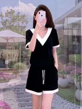 #夏季穿搭 #休闲运动套装女 #时尚穿搭 #穿搭 #谁穿谁好看