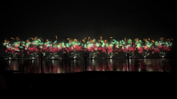 排队3小时的视觉盛宴,是手机无法记录的震撼。🎆借这漫天璀璨的烟火,把心里最踏实的期盼都点亮,2026会幸福 ˗ˋˏᰔᩚˎˊ˗#新年烟花 #烟花秀