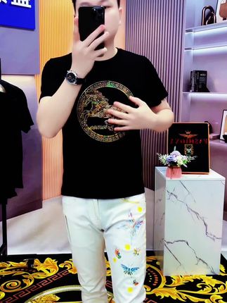 #夏季穿搭 #短袖t恤 #品质男装 #显瘦穿搭 #爆款热卖中 @抖音小助手 @DOU+小助手
