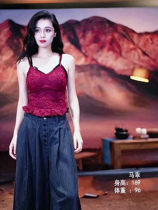 辣妹必入的蕾丝美背吊带,美到一眼沦陷 巨贴心!舒适无束缚,穿上就不想脱!#辣妹穿搭 #吊带背心 #高级感穿搭 #蕾丝打底 #时髦