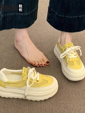 达芙妮集团旗下黄色阿甘德训鞋女2025新款夏季透气网面休闲运动鞋#休闲鞋 #新款女鞋