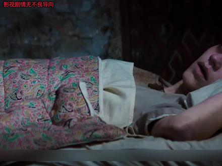 #因为一个片段看了整部剧 午夜时分女人正准备睡觉,结果竟看见了妹妹诡异的举动!#影视解说 #好剧推荐 #惊悚悬疑 #诡异