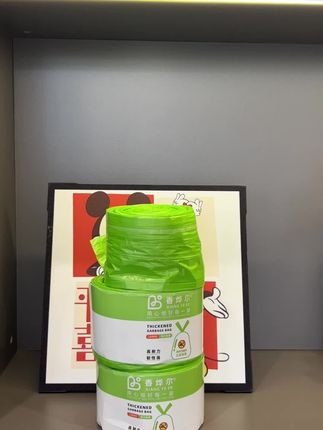 免撕拉的垃圾袋 好用还厚 方便又实惠 太赞啦吧不用担心撕坏浪费啦#好物分享 #垃圾袋