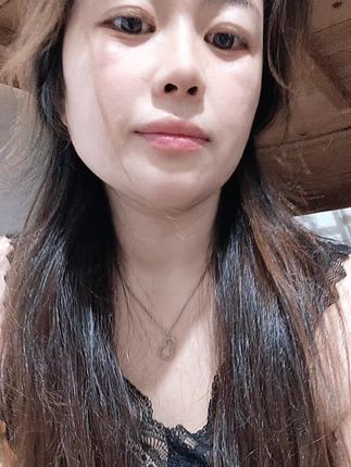 万家灯火有什么好羡慕的呐,有的人长得很漂亮,却未能遇到良人,有的人不漂亮,却遇到了知冷知热的伴侣,有的人婚姻不好却不缺钱花,有的人婚姻很好,却日子过的紧巴巴,所以,哪有什么完美的人生啊、能让你开心的人就是对的人、自己喜欢的日子就是好日子,不要期待别人懂你的委屈,因为这个世界没有感同深受#抖音推广