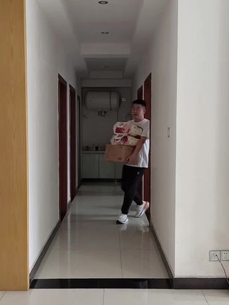 姐妹们,买 #尿不湿 还得是#小童领 买一包送一包,轻薄柔软又透气,还很能纸尿裤 收起吸,一夜一片太省心了,会一直回购#纸尿裤 #母婴好物 #拉拉裤