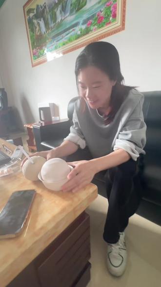 如何来看瑞幸上“蛋”?#瑞幸新品 #瑞幸咖啡 #商业模式 #椰子蛋 #椰子蛋工厂