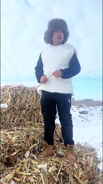 今天给兄弟做草原黄膘牛排吃! #真实生活分享计划 #牧区味道#黄膘牛排