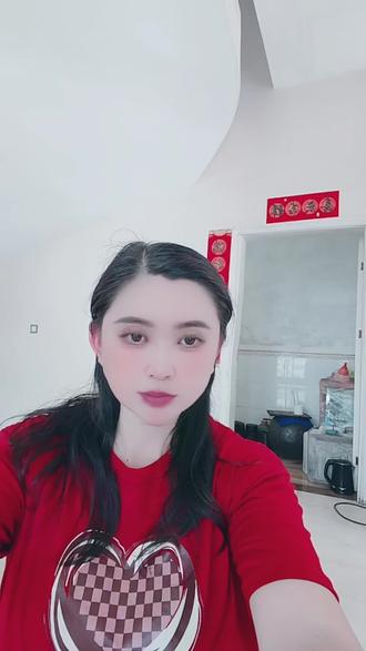 这种天气就适合在家吹空调,吹风扇