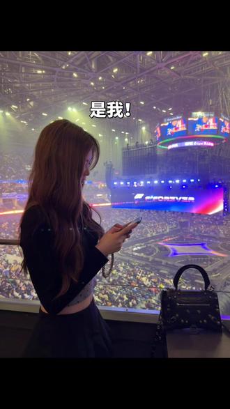 25年我的收官演唱会!太赞啦 看到了jerry,vanness还有最爱的仔仔!圆梦啦!呜呜呜呜呜也是第一次看阿信诶!
#恒星之城 #FForever #F4演唱会 #周渝民 #言承旭