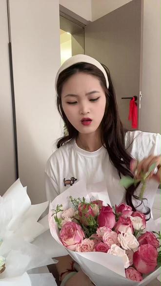 潮流社交就用随变 趣味玩法 不断更新让你的表达与众不同 #随变AI随便玩 #随变app#随变一拍就是这么酷 #随变潮流玩法