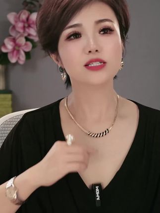 铜合金合成锆石项链 欧美夸张金色复古黑条纹项链女2025锁骨链ins#热门 #热门音乐🔥 #热门短剧推荐