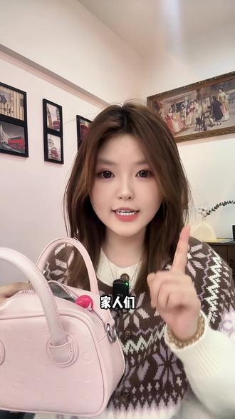 随身携带揣兜里都没有存在感,还是气垫梳!出门逛街真的太方便了#肯特梳子 #出门必备 #小巧便携 #好物推荐🔥 #气垫梳