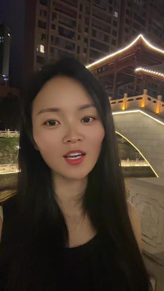 今天被一句话破防了,自从结了婚,再也没羡慕过婚车里面的新娘。 结婚前既不缺钱,也不缺爱,结婚后缺钱缺爱,缺自由,还缺心眼...#情感共鸣夫妻 #创作者中心 #创作灵感 #情感共鸣 #情感