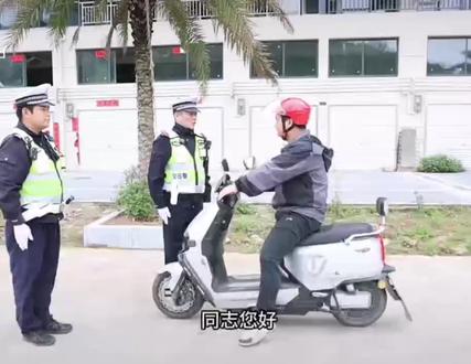 增驾D证,咱们合规合法的上路,再也不怕被交警拦了#三轮摩托车#摩托车驾照#扬中摩托车驾照#同城