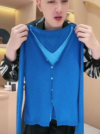 【韩哥女装】2025欧版柔蓝色拼接钉扣时尚休闲打底上衣10050-A7@DOU+小助手