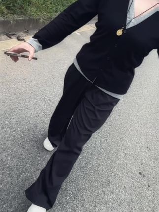 成年人最好的清醒,就是要点到內 止,你权衡利弊,我及时止损,奔赴要值得,放弃要利索,不消耗自己,不耽误别人,懂得释怀#显瘦穿搭 #显瘦显高显腿长 #显瘦显高显气质 #女装推荐