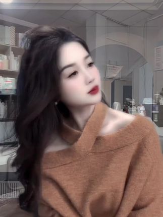 #女装#穿搭#美出高级感#显白又洋气#谁穿谁好看@DOU+小助手