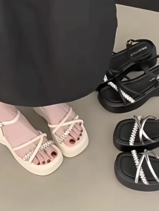 #夏季凉鞋 #脚宽脚胖都可以 #软底软面穿上超舒服 #你鞋真好看 #美鞋推荐