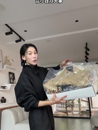 太有气场和女孩子的质感了#高级感穿搭 #今日穿搭 #气场全开 #风衣外套中长款