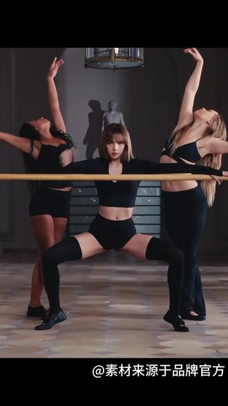 为什么大牌都爱Lisa?她的团队可能是最懂“高级感营销的 #Lisa #nikeskims #Lisa代言 #Lisa同款 #品牌营销