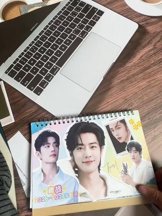 啊啊啊#肖战整晚的音乐  点燃全场太好听了,#小飞侠 要的纪念册发货中,还有没有的嘛?西装v领怎么能不收藏呢#肖战 #肖战湾区升明月晚会 #肖战的小飞侠