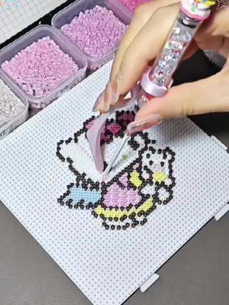 一代人有一代人的十字绣!#拼豆 #拼豆新手 #手工diy #拼豆材料 #拼豆图纸