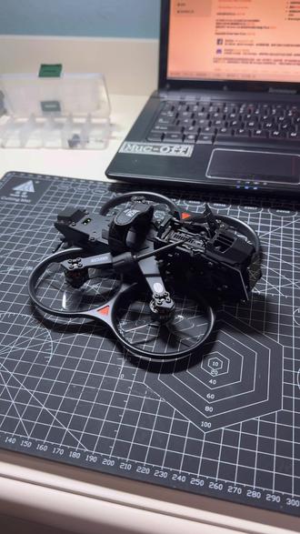 穿越机空中误触上锁炸机,真实教训!
用一次10米坠机,换大家一个安全经验:
穿越机锁止键,务必改到不易误触的位置!
空中上锁太致命,新手老手都要注意。
汽车摄影师,分享户外航拍与飞行避坑。
该说不说格普太耐炸了!@GEPRC格普科技
#穿越机 #穿越机fpv #炸机 #fpv #航拍