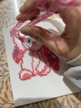 烘焙纸加毛巾也可以熨烫拼豆 轻松拥有两种效果太棒啦,你也可以来试试,想做有温度的手工礼物?这款神器帮你搞定!拒绝烘焙布的玻璃纤维,安全拼豆#好物推荐🔥 #拼豆 #拼豆工具 #拼豆纸 #拼豆熨烫纸