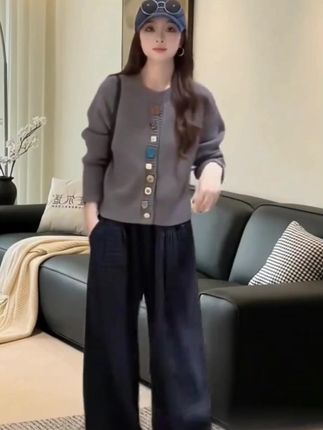韩系氛围感穿搭早秋2025新款慵懒气质时尚毛衣休闲阔腿裤两件套潮#韩系穿搭 #慵懒风#高级感穿搭