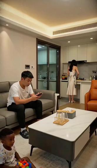 这孩子到底是谁的🤨 #信任危机 #即梦ai