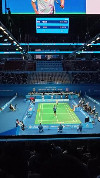 董天尧一球打崩溃王正行 #全运会羽毛球