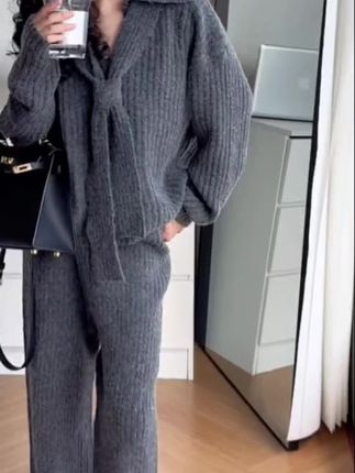 女童领结毛衣套装2025新款春秋款针织长袖洋气时髦中大童炸街秋装#套装穿搭 #外套穿搭 #显瘦搭配 #裤装穿搭