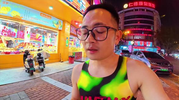 吐槽一下第赛道这个软件 什么玩意儿?为什么小米的运动手表它不能兼容第一赛道 APP,有谁遇到跟咱一样的情况,麻烦@一下官方好吗?赶紧更新。@雷军 想要小米的运动手表销量翻一翻呢,您得解决用户需求呀。Are you OK
每次跑步都要开两个 APP 去记录数据。
#第一赛道 #夜跑打卡 #小米运动手表