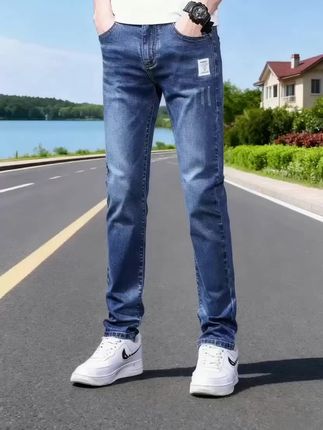真维斯秋季爆款牛仔裤,重塑型男风范 真维斯秋季新款牛仔裤来袭!经典修身直筒版型,巧妙修饰腿型,显瘦又利落。精选柔韧面料,舒适耐穿,满足日常通勤、休闲漫步等多场景需求。简约百搭的设计,轻松搭配衬衫、卫衣,轻松打造秋日时尚造型,解锁潮流新体验。#简约大气 #牛仔裤 #面料柔软舒适 #时尚潮流穿搭 #男士牛仔裤 @抖音小助手 @抖加🔥上热门🔥dou+🔥热点宝