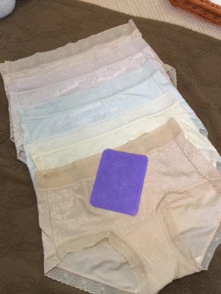 生姜素呵护女生太懂了! 国风浮雕提花面料, 质感颜值都在线, 大包臀设计对微胖梨形身材的姐妹特别友好, 家常加宽底档 好穿又不勒#贴身好物推荐 #国风内裤 #内裤