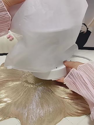 #创作灵感 多功能台灯插座这款护眼台灯简直是居家必备神器,灯光柔和不刺眼,底座还能插多个设备,实用又美观,#小台灯#护眼台灯#台灯插座一体 #居家好物