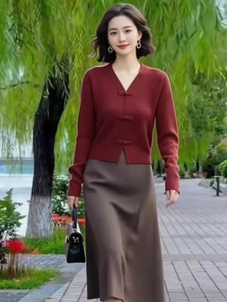 #时尚气质穿搭 #新中式针织衫半身裙 #潮流时尚穿搭 #最美穿搭 #穿出自信穿出美丽