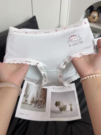 女儿长大了,要穿这种为发育期女孩设计的少女内裤,面料超级的绵软亲肤,贴身穿就像敷了层面膜一样舒服#贴身衣物 #发育期内裤 #女生必备