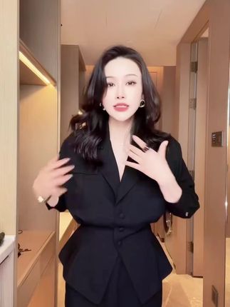 #穿出高级感 #美出高级感 #轻奢女装 #女人味 #显瘦遮肉