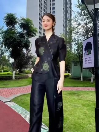 #高级感穿搭 #显高显瘦显腿长 #早秋高智感职场穿搭#梨形身材穿搭大赏#中性风入秋穿搭灵感@DOU+小助手 @抖音小助手 @抖加🔥上热门🔥dou+🔥热点宝