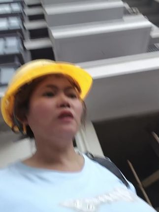 孤单的秋啊孤单的人,孤单的夜无人问,孤单的风啊孤单的雨,孤单的我一个人#情感表达 #这种兹味只有自己最清楚